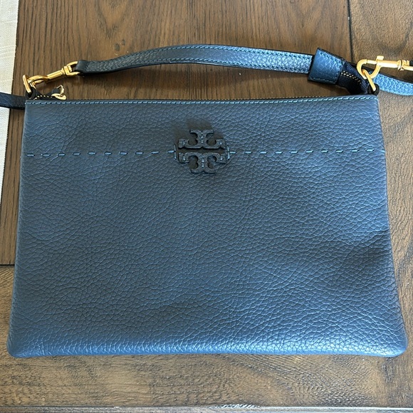 Tory Burch Handbags - 💙Tory Burch crossbody bag McGraw Blue Pebbled Leather